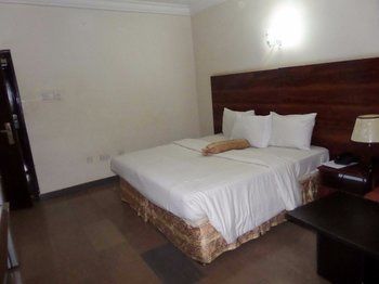 Summit Villas Suites And Apartments Abuja Exterior photo
